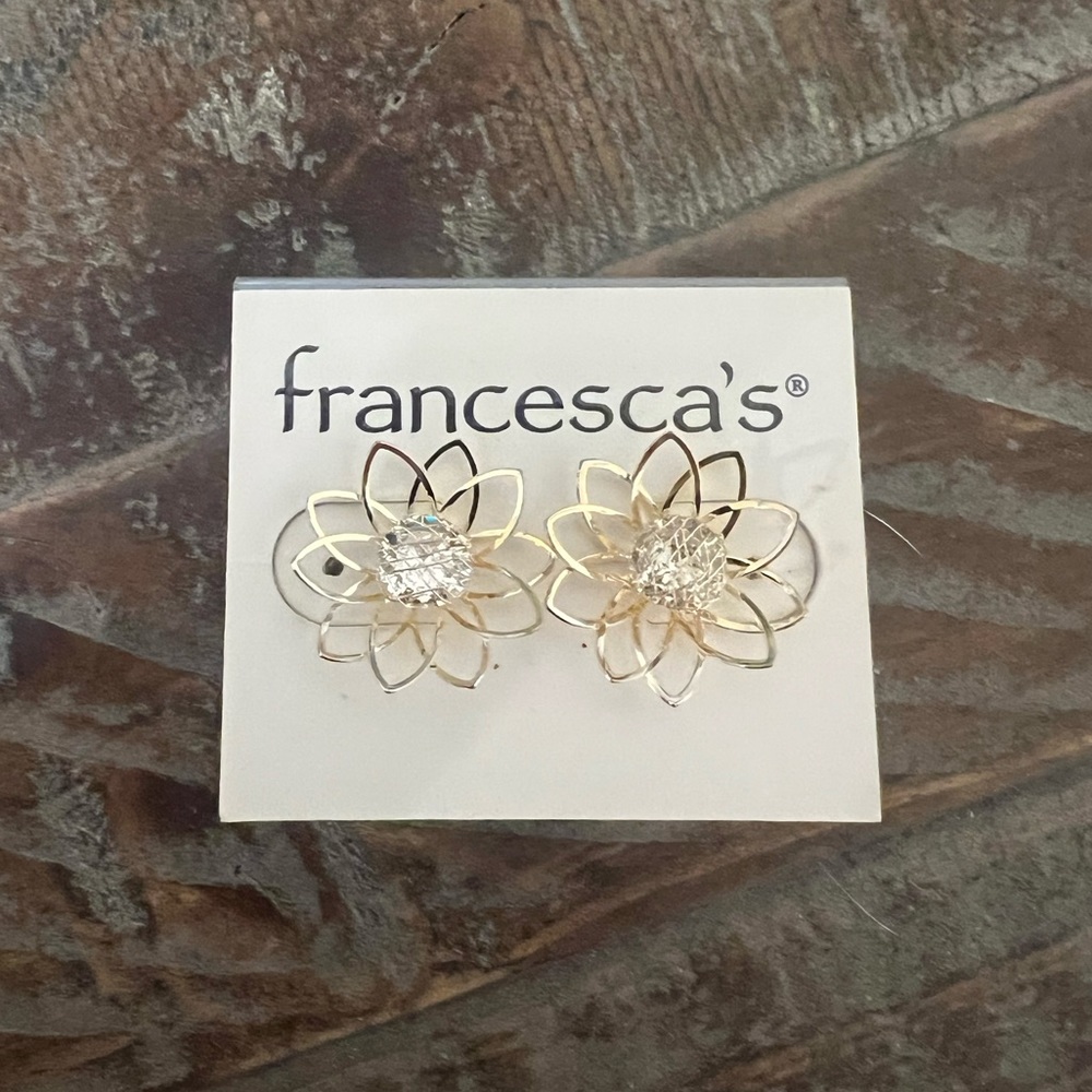 Francesca’s Floral Earrings